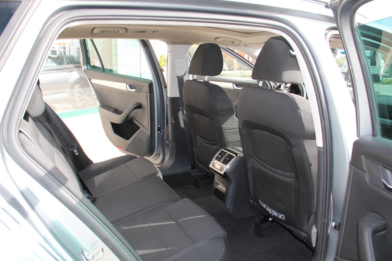 Skoda Superb 2.0 TDI DSG Wagon Executive (KW 110 - CV 150)