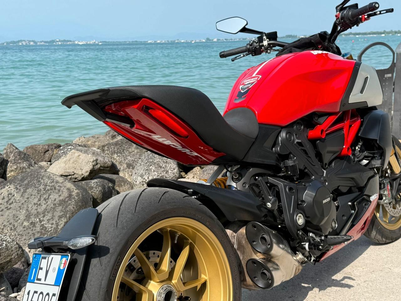 Ducati Diavel 1260 S "RED - GOLD WHEELS - KM 5200 TG DUCATI"