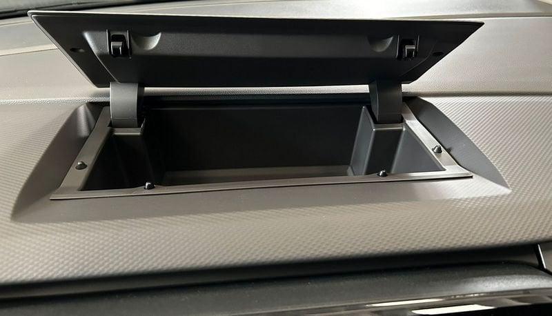 Volkswagen Multivan Multivan 1.5 PHEV DSG 4Motion Edition