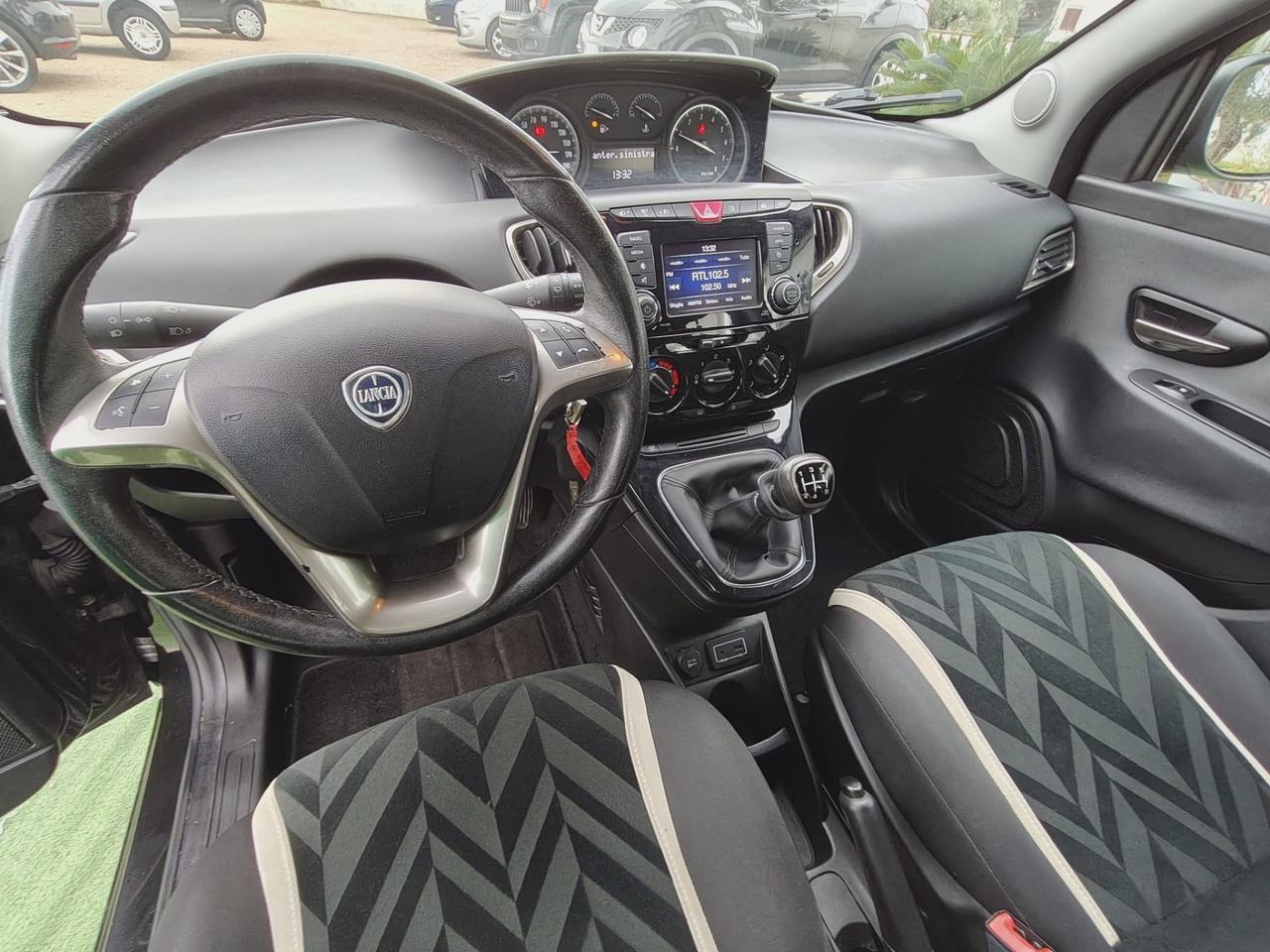 Lancia Ypsilon 1.2 69 CV 5 porte Gold - 2016