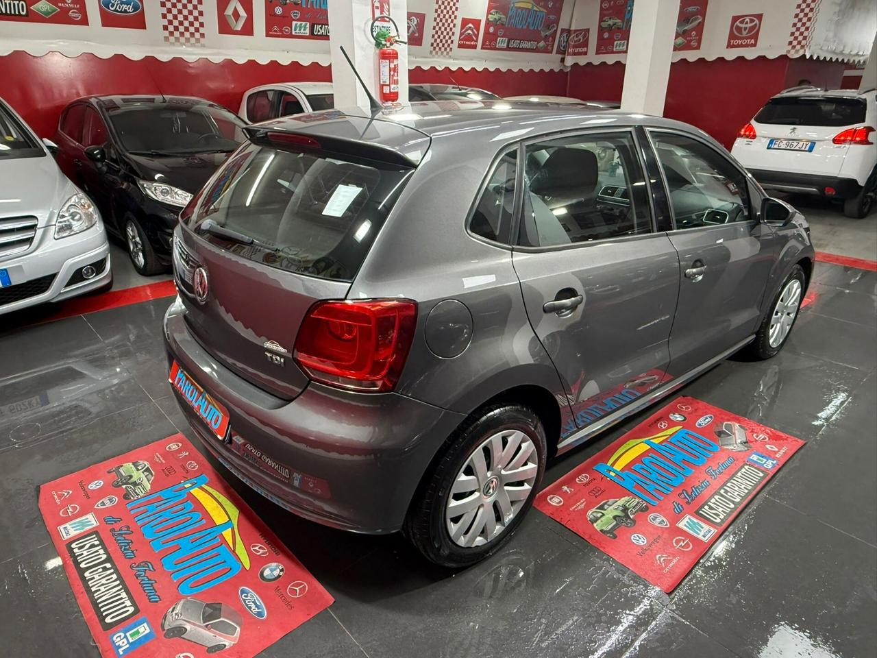 Volkswagen Polo 1.2 TDI 75cv Comfortline - 2011