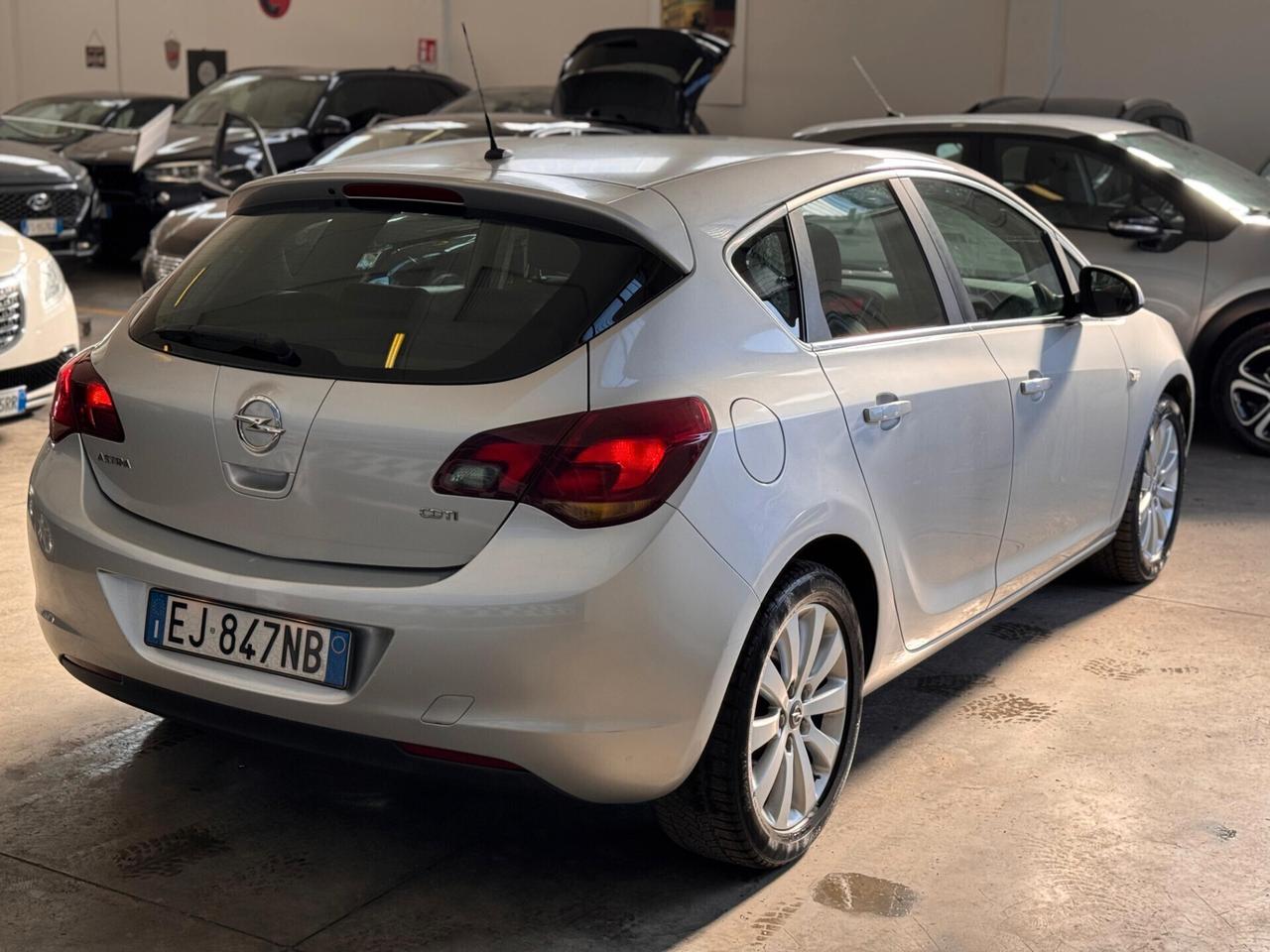 Opel Astra 1.7 CDTI 110CV 5 porte Cosmo