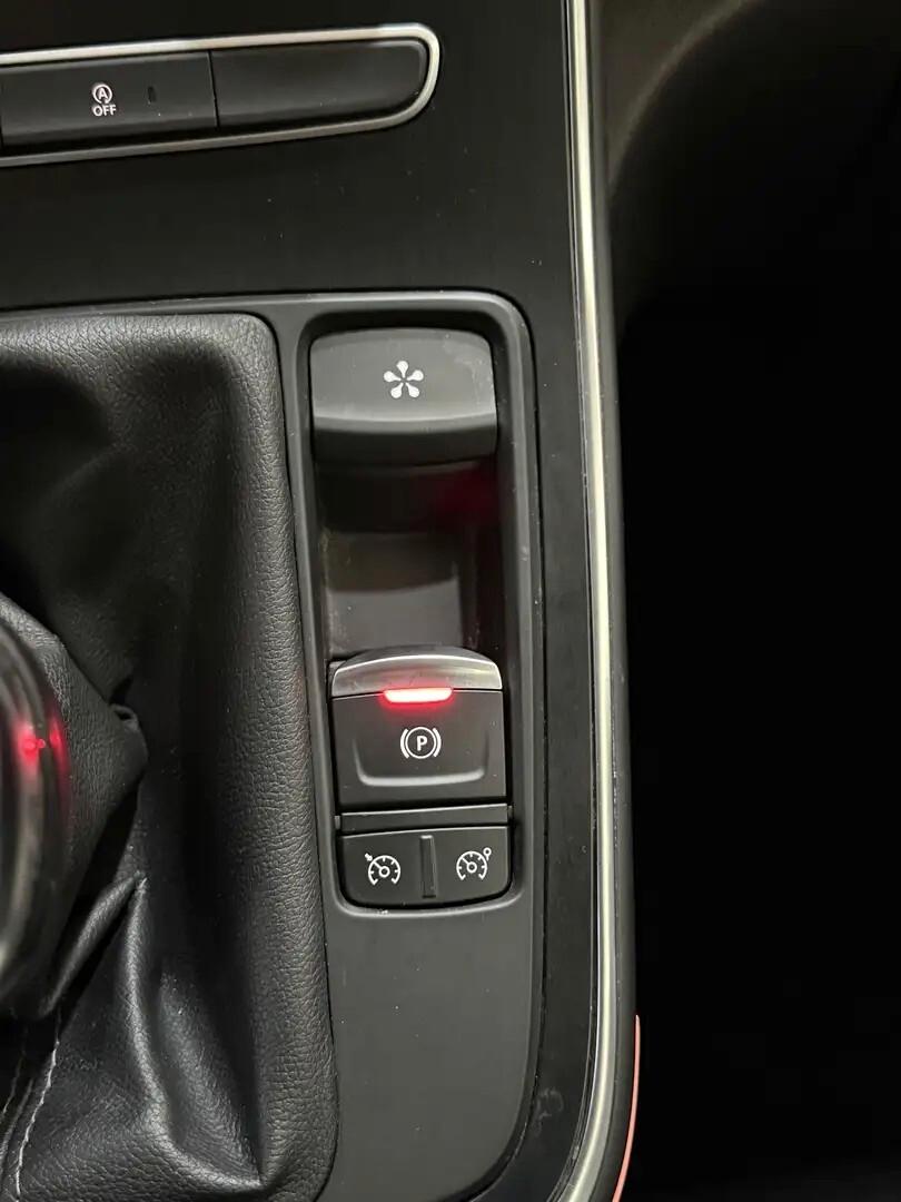 Renault Scénic dCi 8V 110 CV EDC Energy Intens