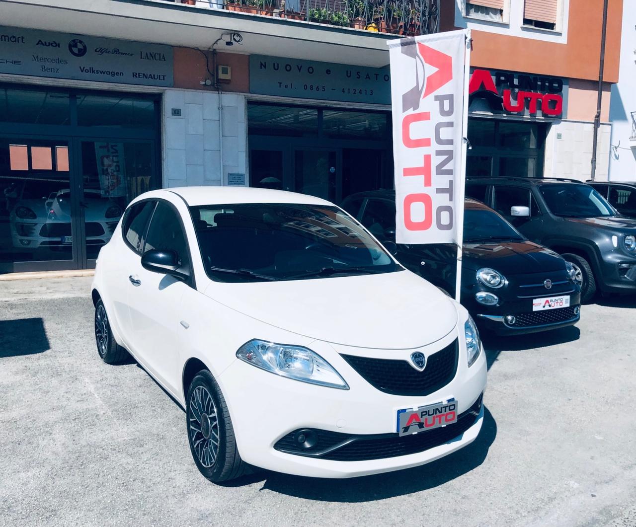 Lancia Ypsilon 1.0 FireFly 5 porte S&S Hybrid Ecochic Gold