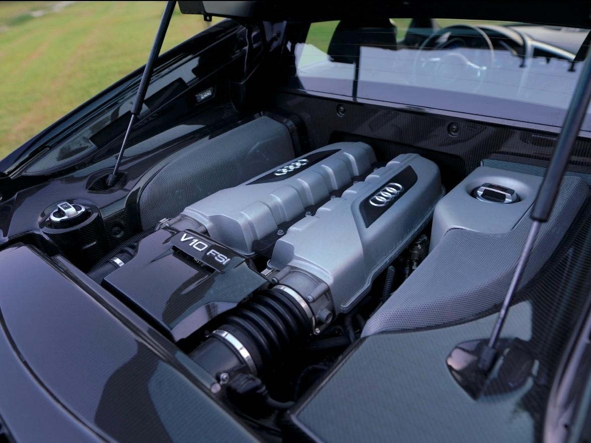 Audi R8 5.2 V10 FSI quattro R tronic