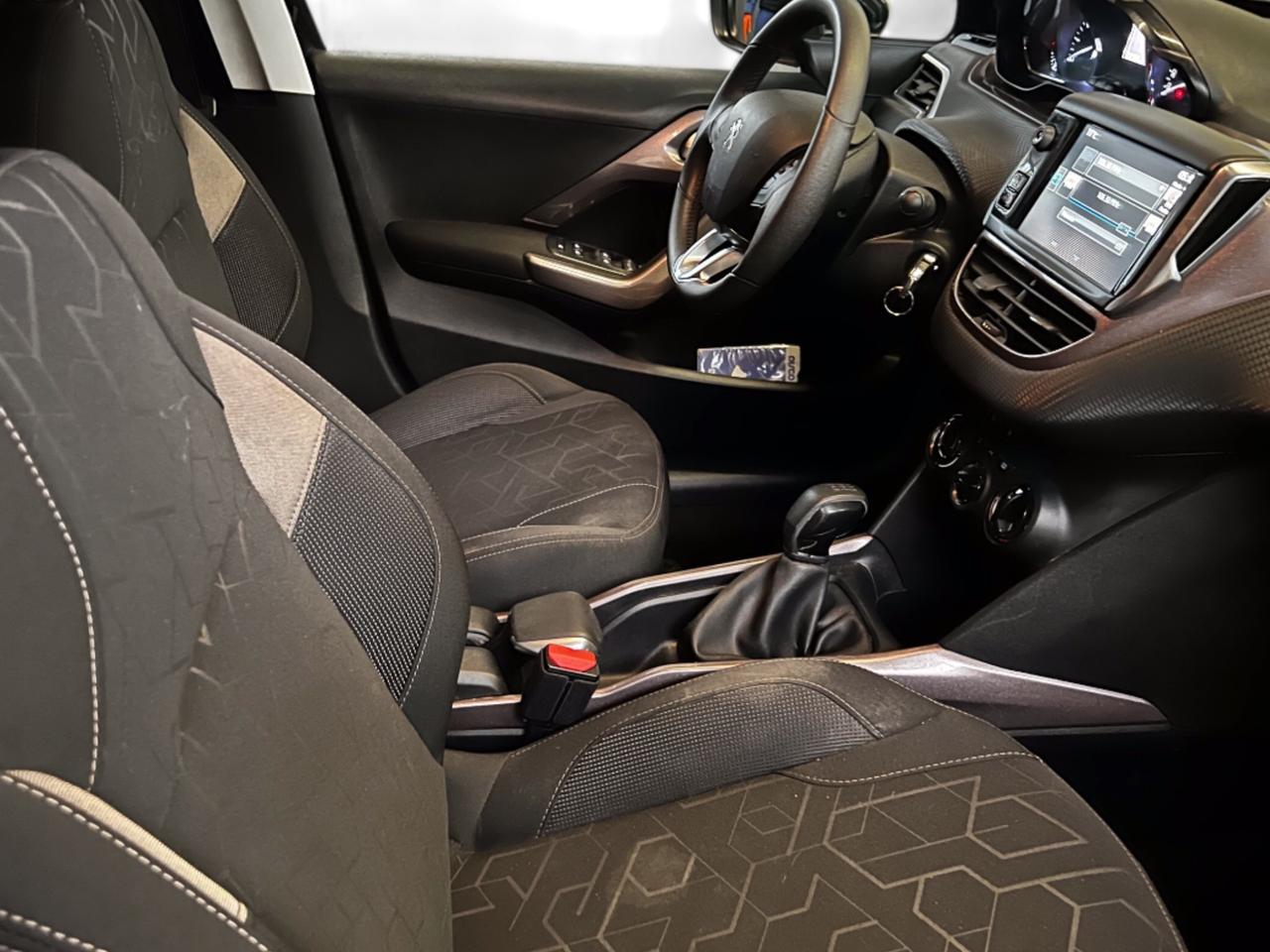 Peugeot 2008 PureTech 82 Allure Si Neopatentati Perfetta