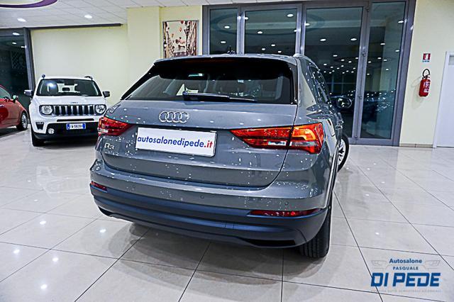 AUDI Q3 35 TDI S tronic Business