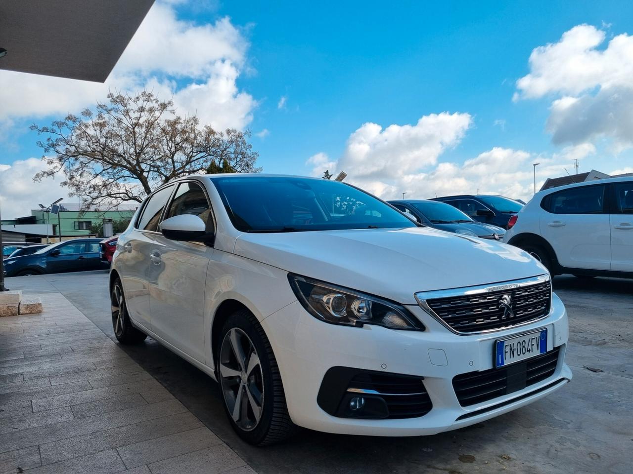 Peugeot 308 BlueHDi 120cv S&S Allure