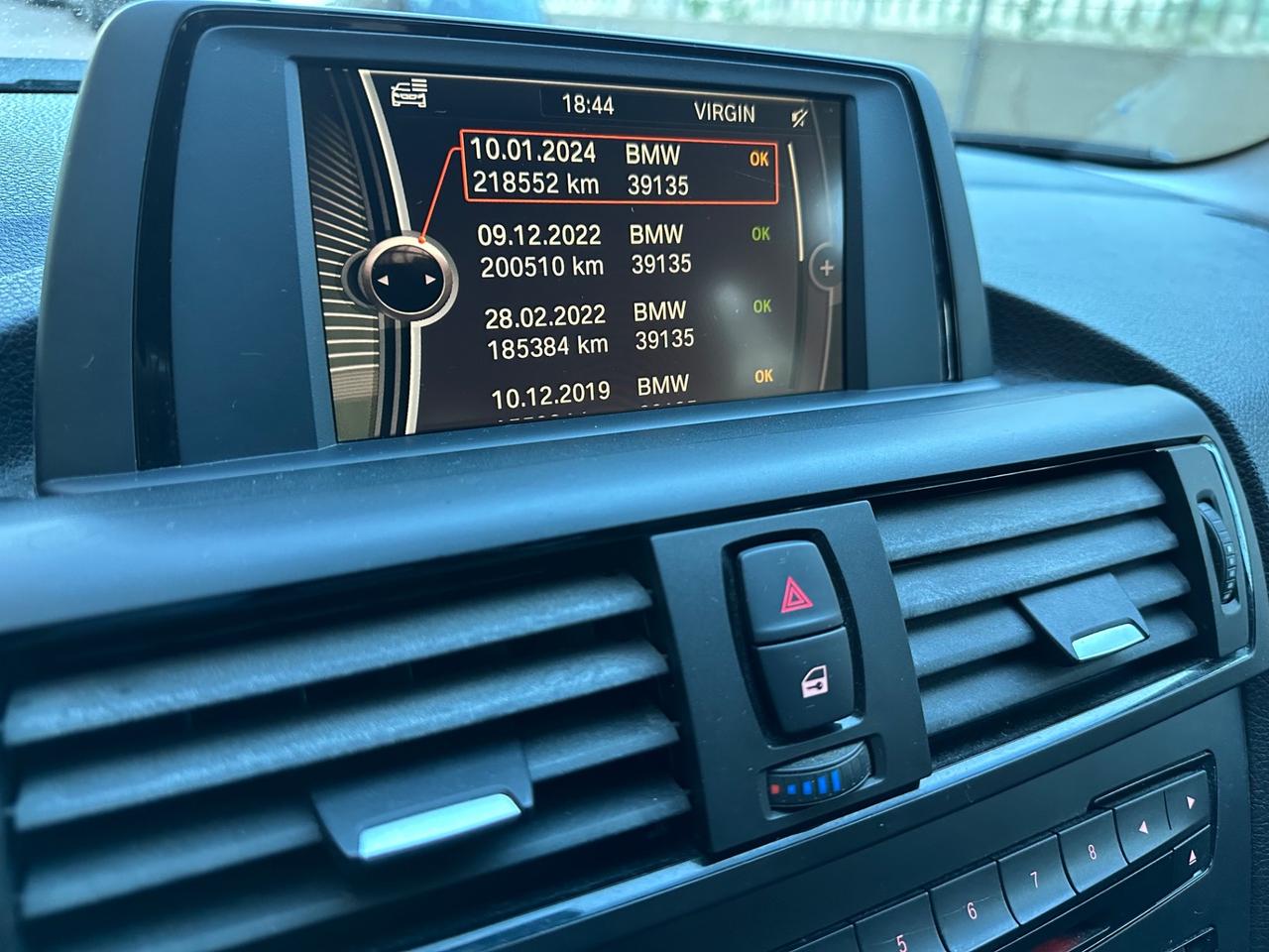Bmw 118 118d 5p. Urban