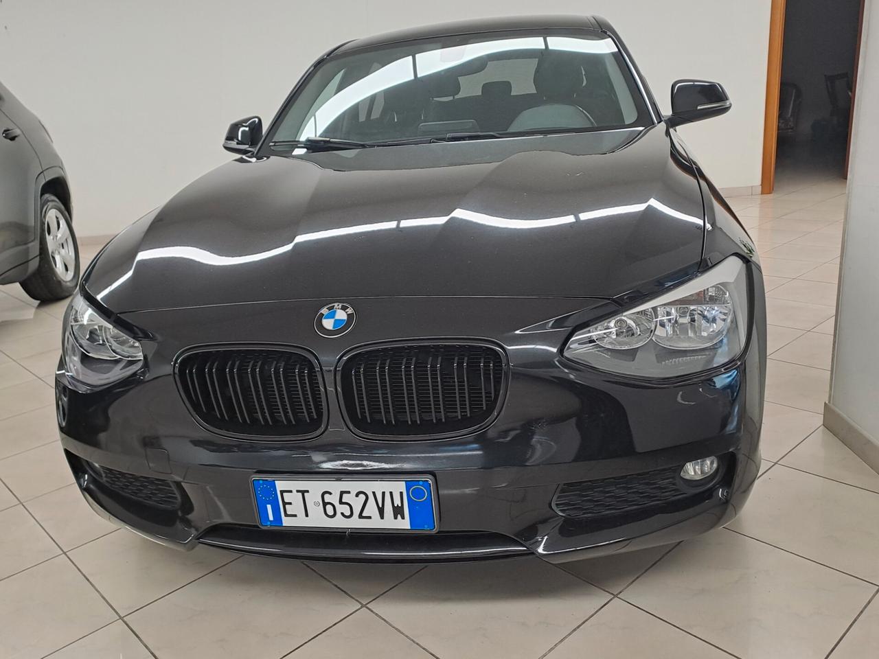 Bmw 116 116d 5p. Urban