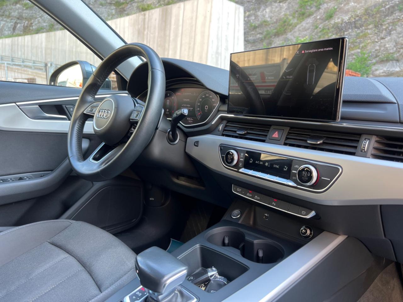 Audi A4 Avant 35 TDI 163CV S-tronic Business Advanced Perfetta