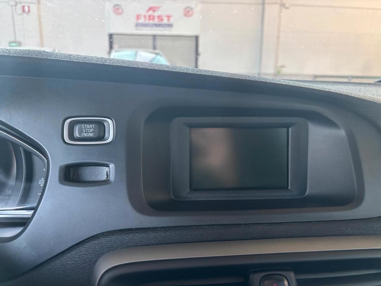 Volvo V40 D2 1.6 Summum