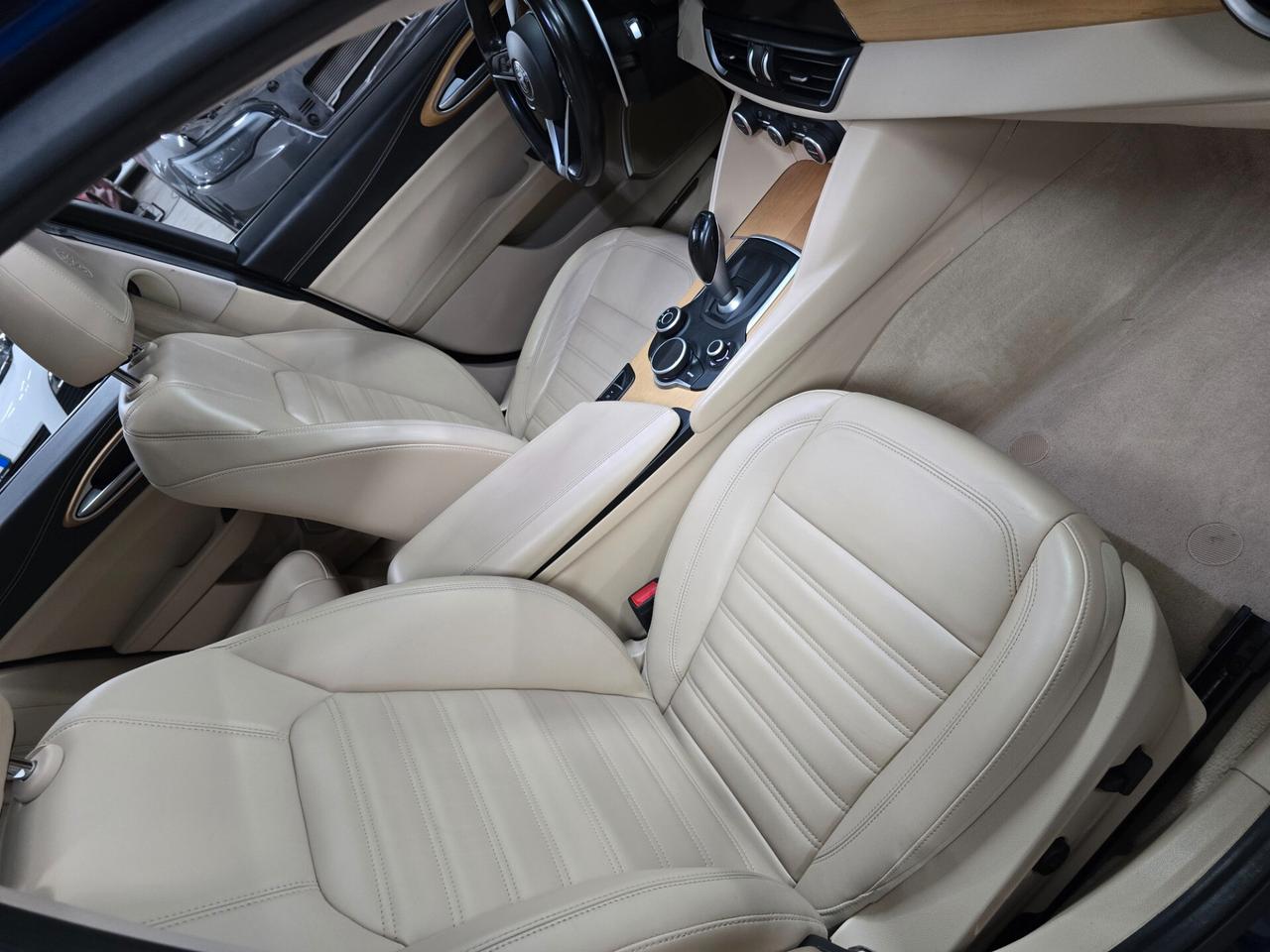 Alfa Romeo Giulia 2.2 Turbodiesel 180 CV Business Sport