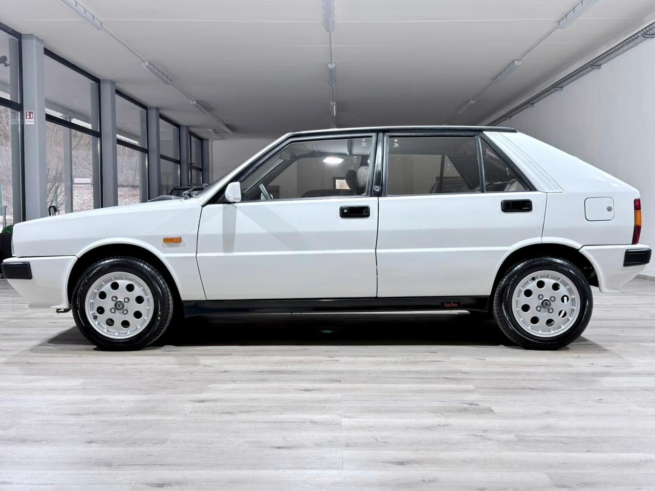 LANCIA DELTA 1.6I.E. TURBO HF 140CV ASI TETTO APRIBILE