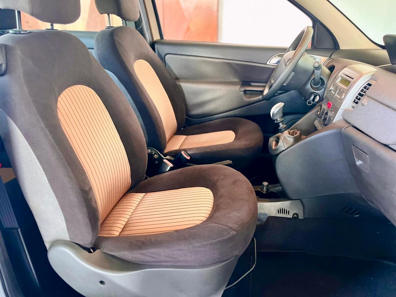 Lancia Ypsilon 1.2 Argento