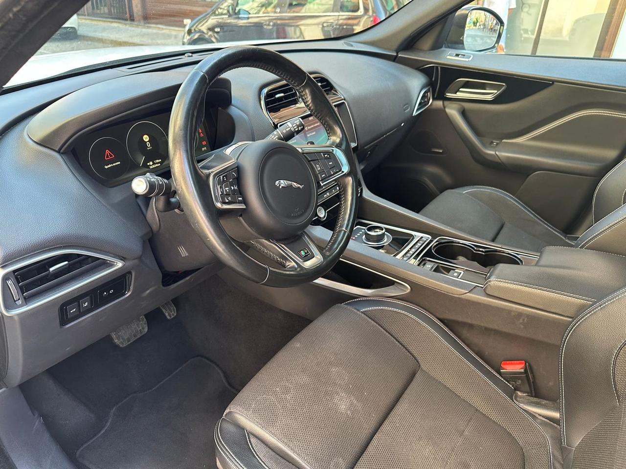 Jaguar F-Pace R-Sport 2.0 20d Turbo #11029