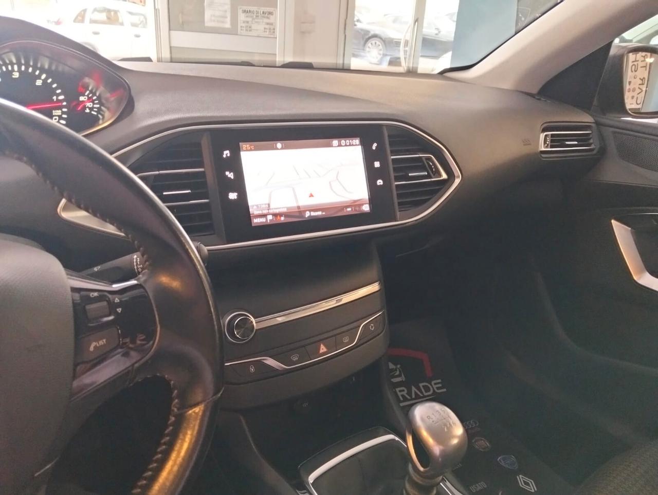 Peugeot 308 BlueHDi 130 S&S Business