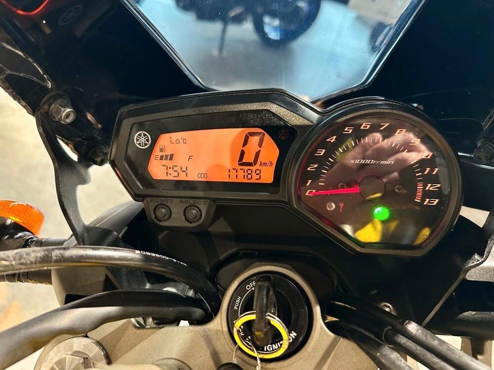 Yamaha XJ6 N - 2009