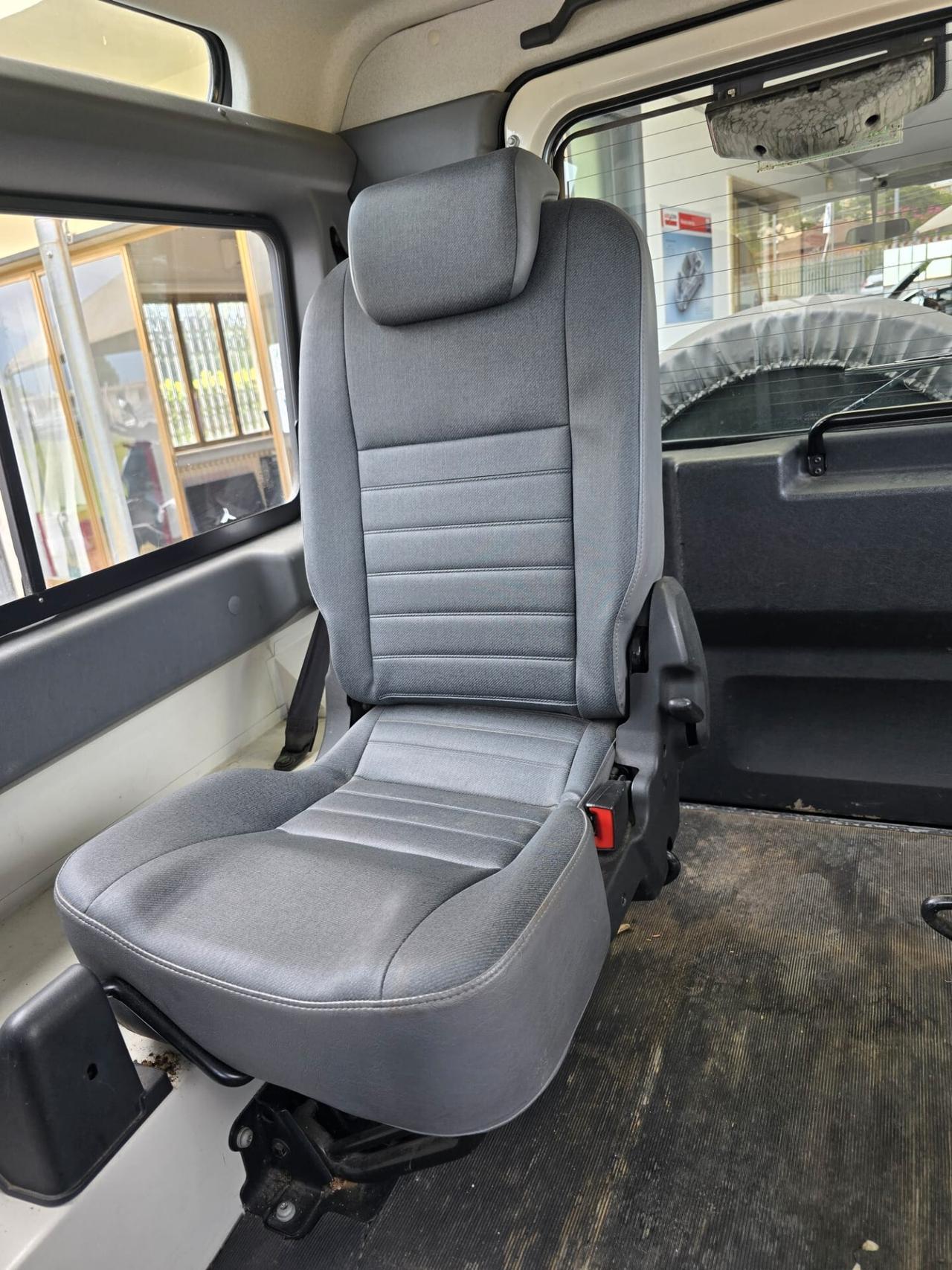 Land Rover Defender 90 2.4 TD4 Station Wagon S N1