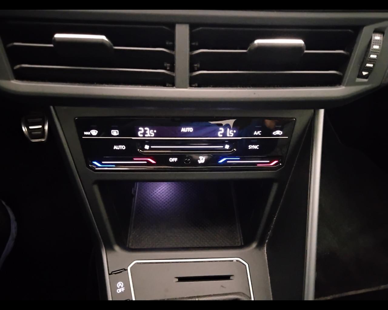 VOLKSWAGEN Taigo - Taigo 1.0 tsi R-Line 110cv