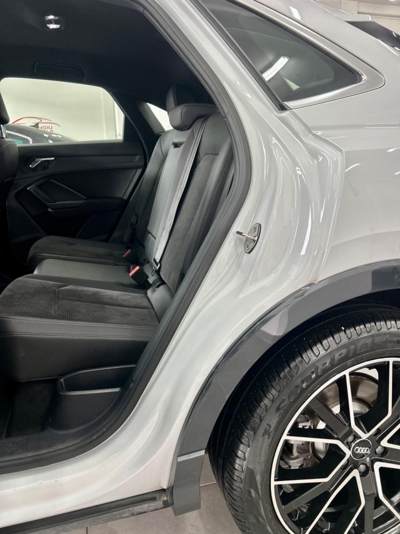 Audi Q3 SPB 2.0 200 cv quattro S-Line FINANZIABILE