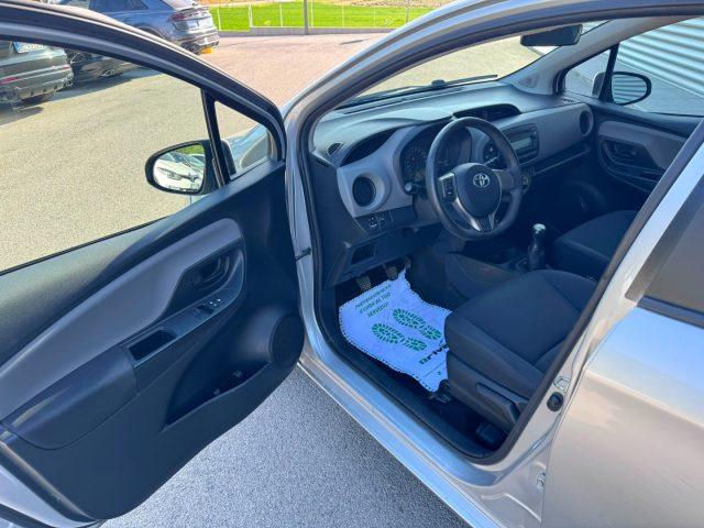 TOYOTA Yaris 1.0 5 porte Active OK NEOPATENTATI