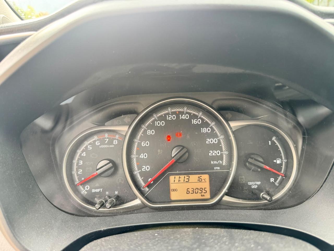 Toyota Yaris 1.0 5 porte