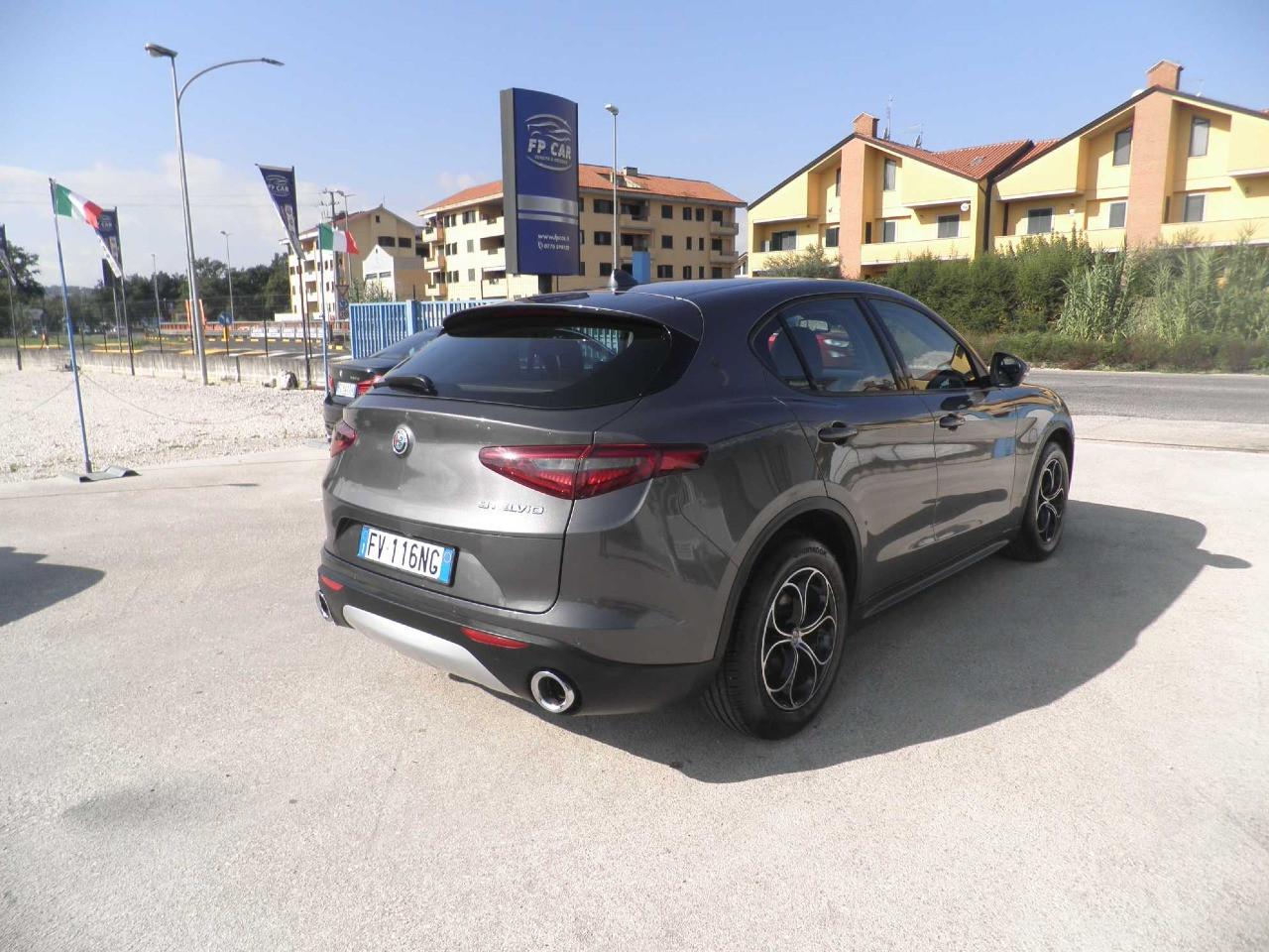 Alfa Romeo Stelvio 2.2 t Business rwd 160cv auto my19