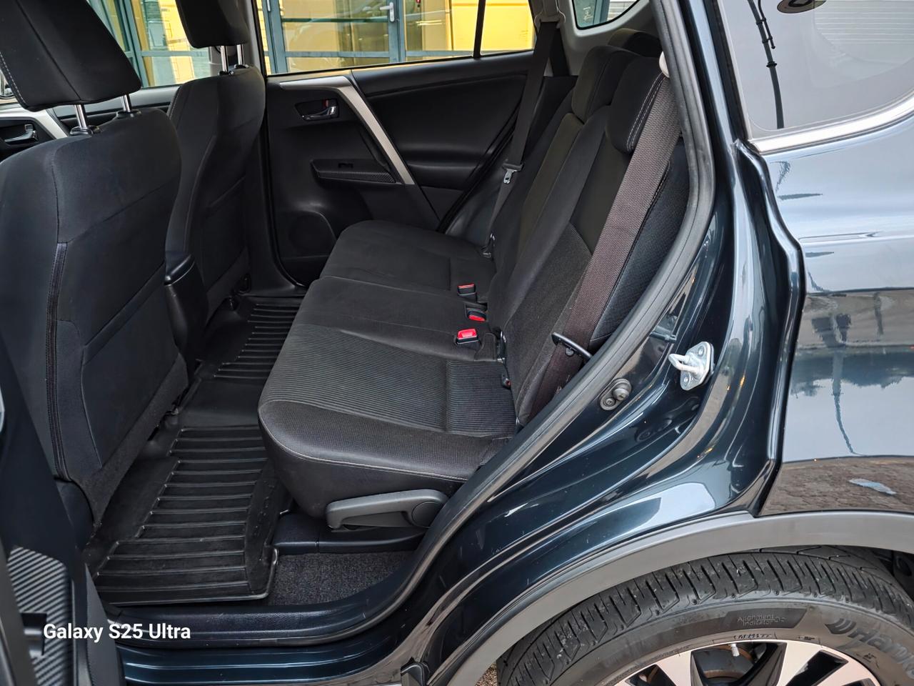 RAV4 2.0 D-4D 4WD Lounge valuto usato scambio