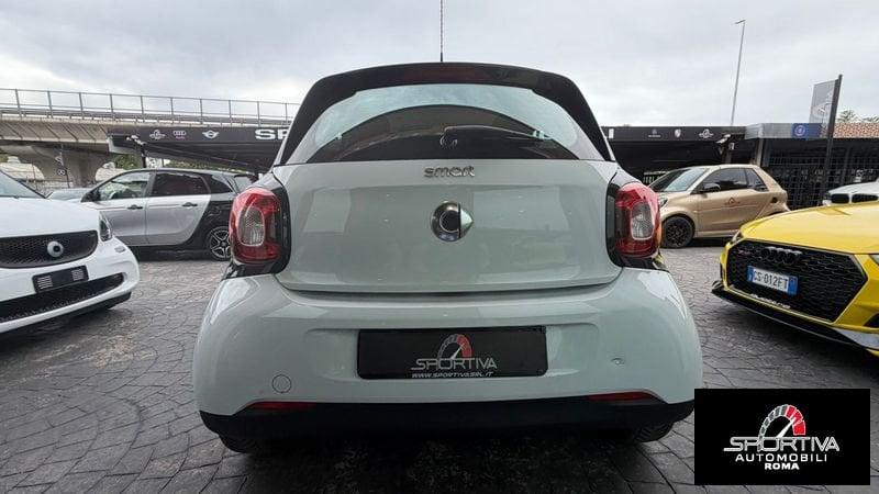 smart forfour RATA MENSILE 227,00 EURO 70 1.0 52kW superpassion