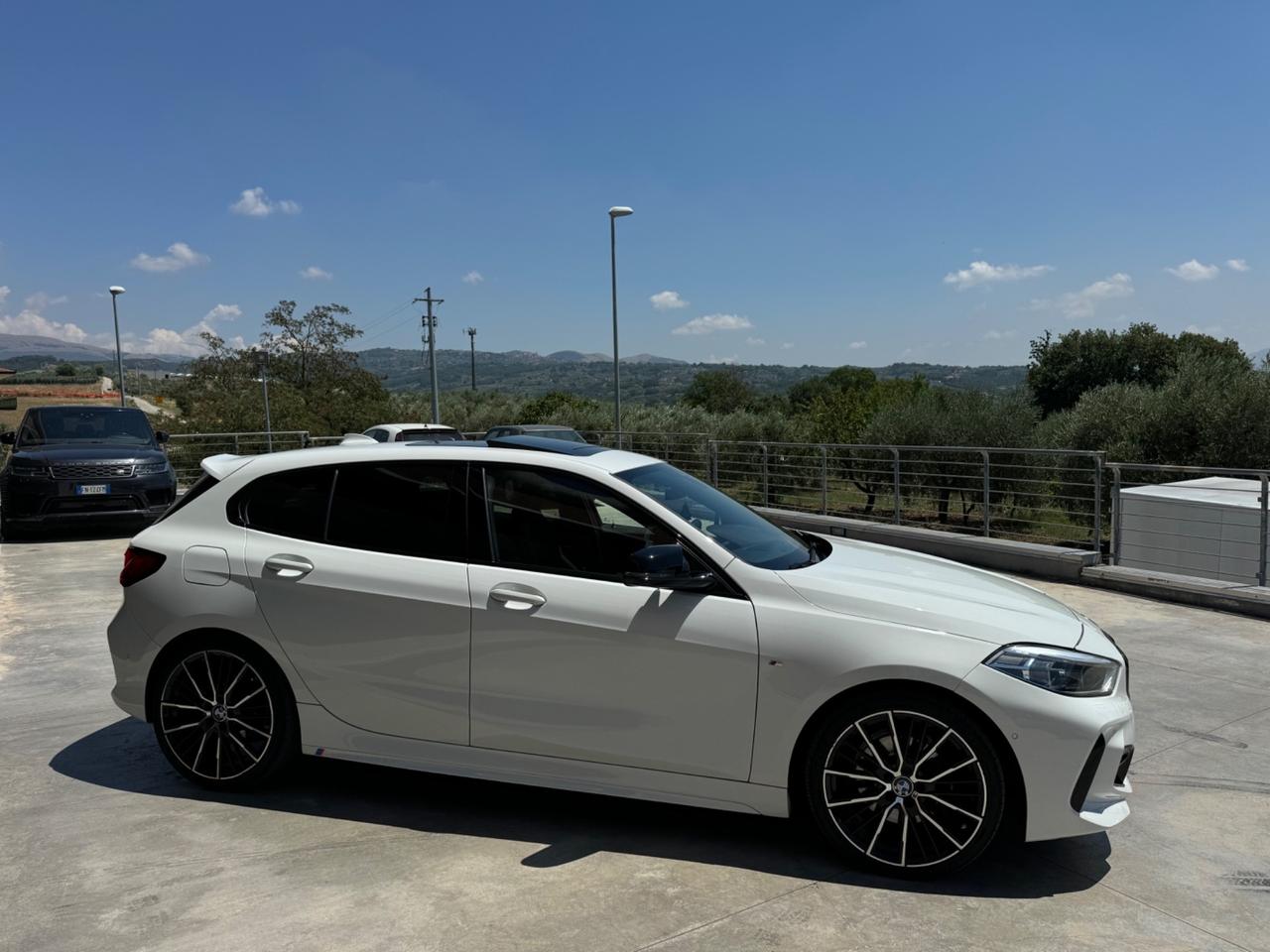 Bmw 118 118d 5p. Msport