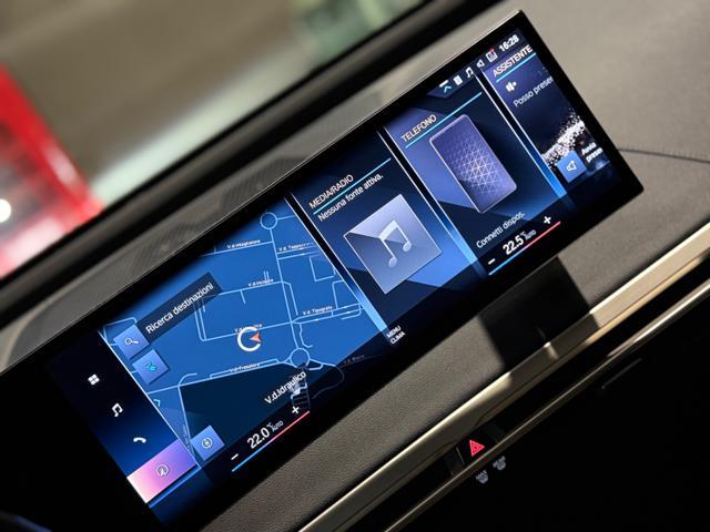 BMW iX xDrive 40 Pacchetto Sportivo