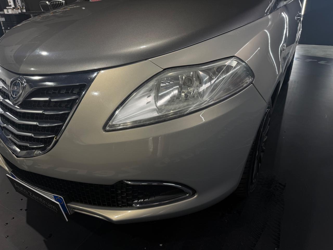Lancia Ypsilon 1.3 MJT 16V 95 CV 5 porte S&S Silver