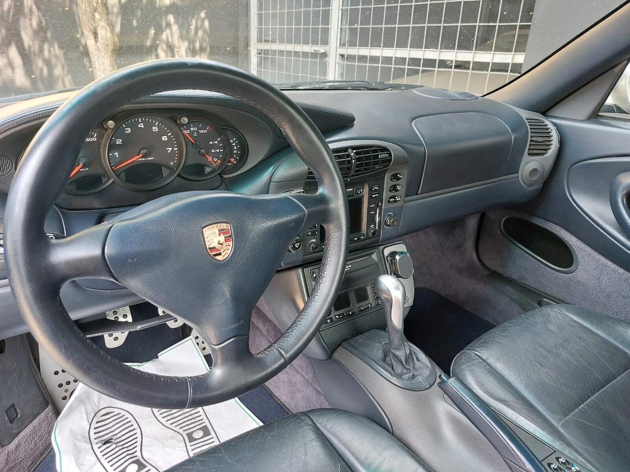 Porsche 996 CARRERA 4 3.4 300CV CABRIO- ASI- KM 2000!
