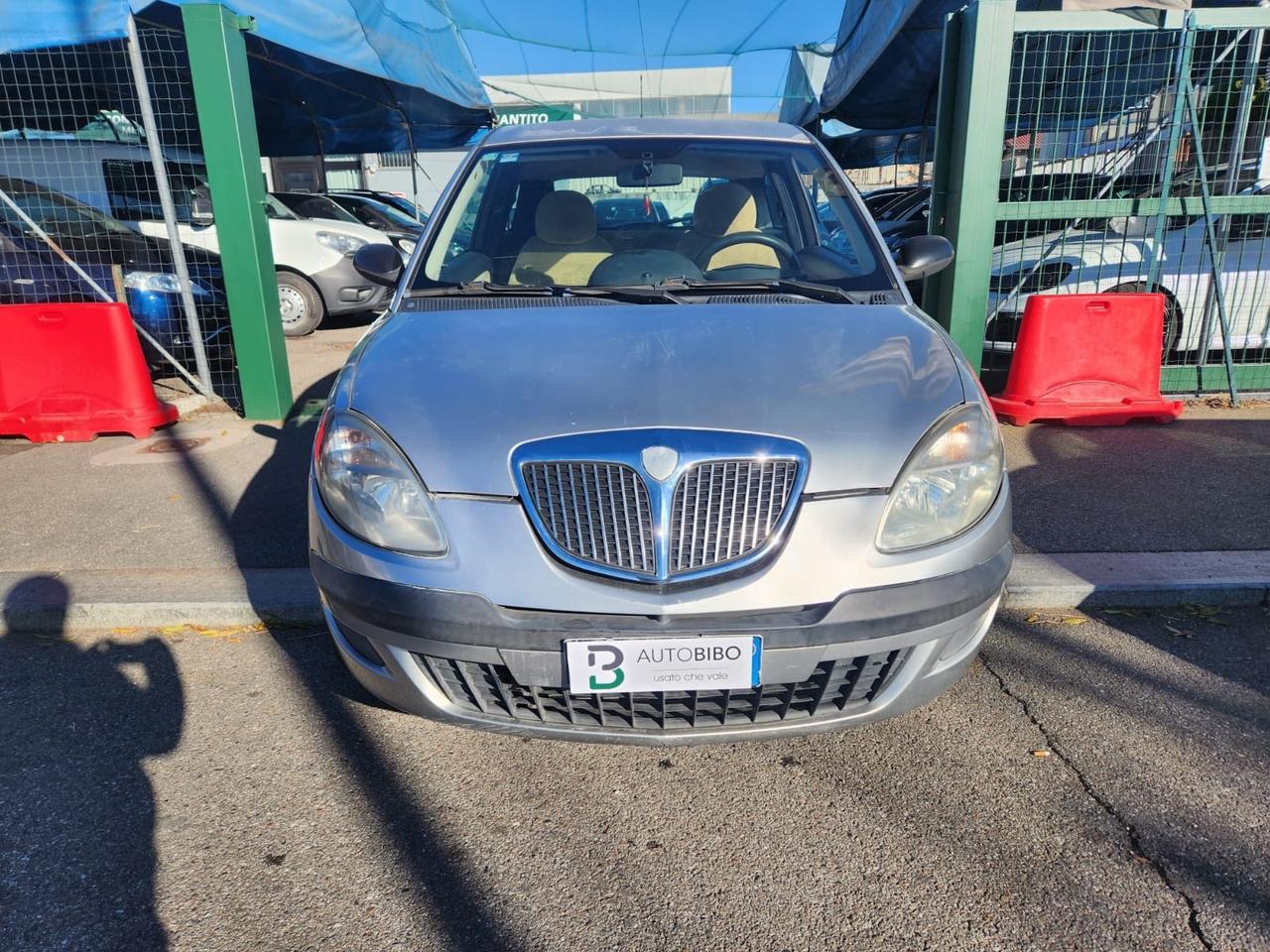 Lancia Ypsilon 1.2 Oro Giallo