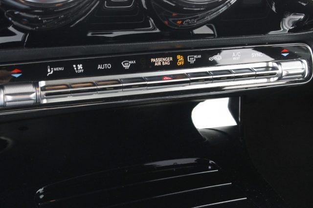 MERCEDES-BENZ A 180 dAutomatic AMGLine Premium Night Edition Uniprop.
