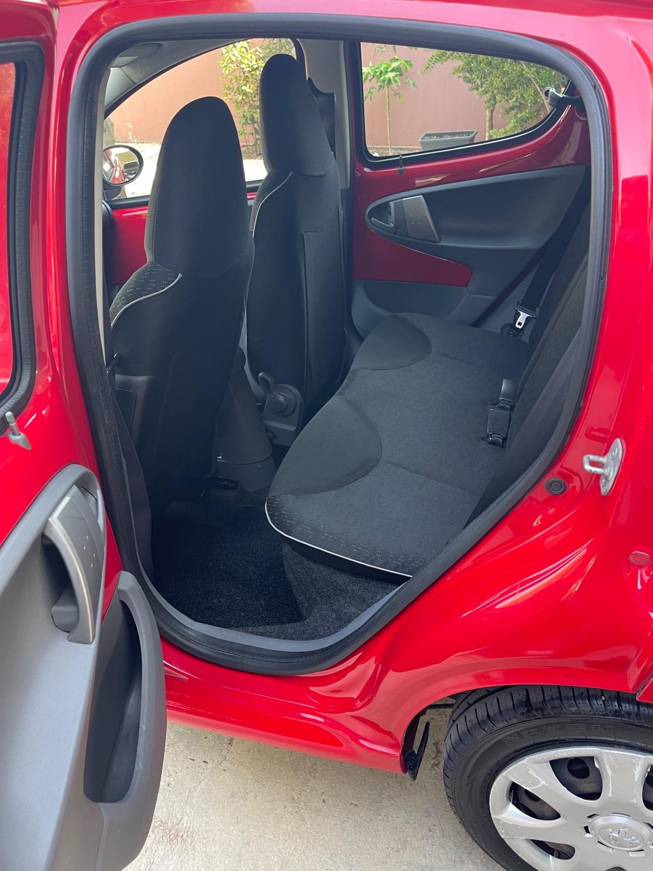 Peugeot 107 1.0 68CV 5p. Sweet Years