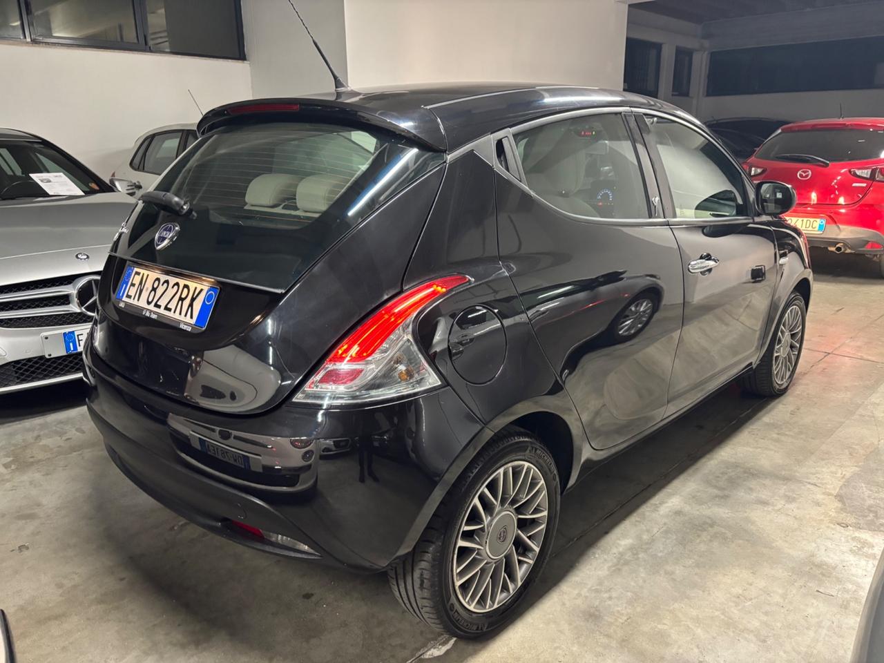 Lancia Ypsilon 1.2 BENZINA OK NEOPATENTATI
