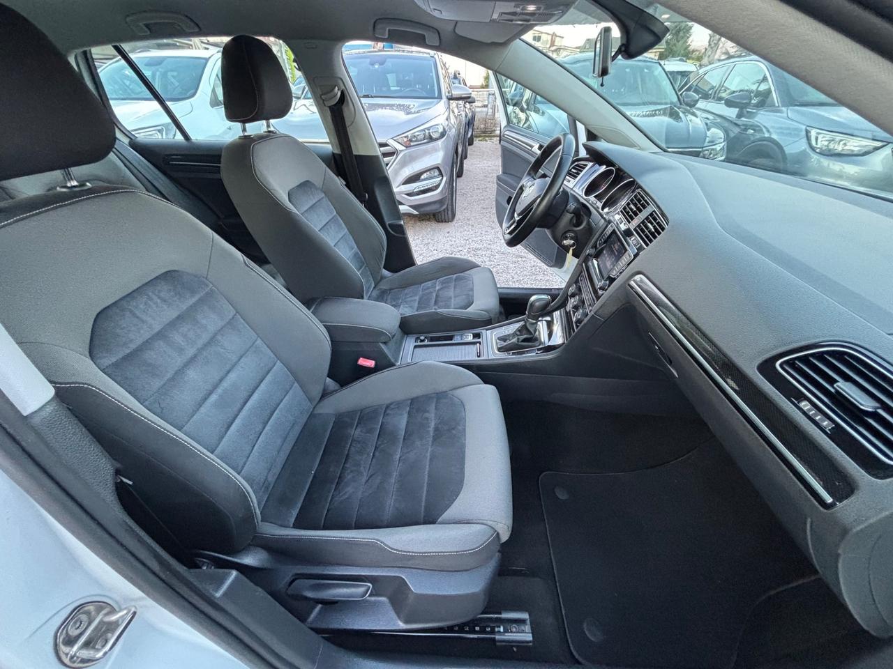 VW GOLF 1.6TDI 110CV DSG HIGHLINE STYPENDA