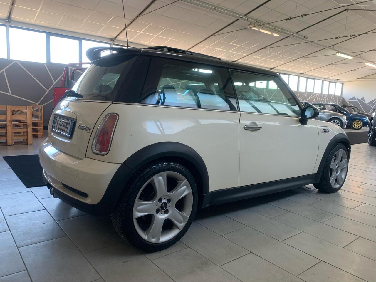 Mini 1.6 16V Cooper S (R53)