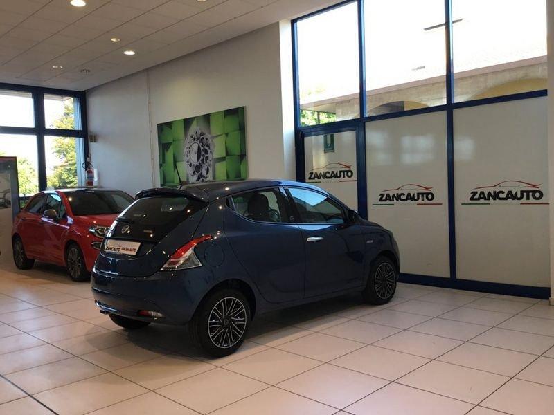 Lancia Ypsilon 1.0 FireFly 5 porte S&S Hybrid Gold