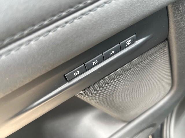 Land Rover Range Evoque 2.0D I4 163 CV AWD black editione