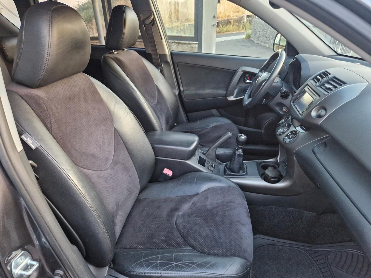 Toyota RAV 4 RAV4 Crossover 2.2 D-4D 150 CV DPF Exclusive