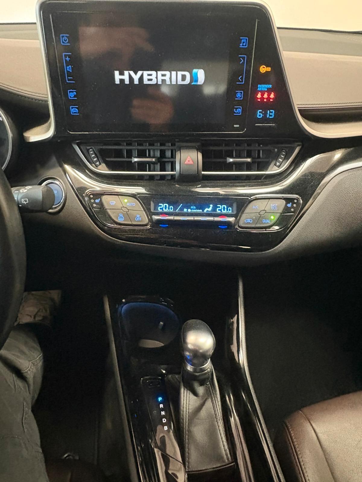 TOYOTA C-HR HYBRID benz. Elettrica 1.8 CV 98 Km 67 632 garanzia 12 mesi
