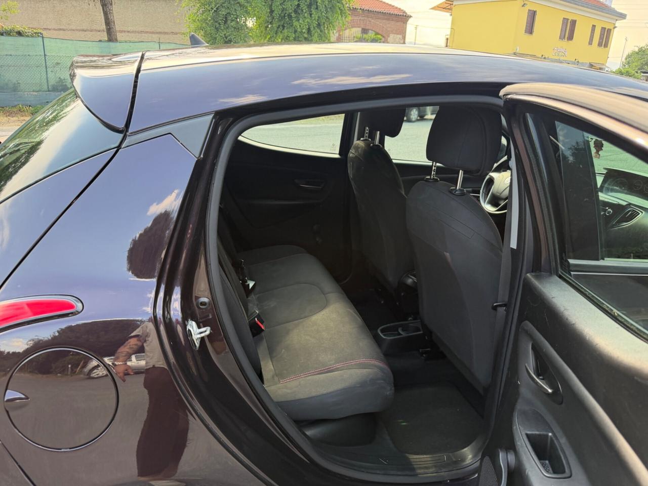Lancia Ypsilon 1.2 69 CV 5 porte GPL Ecochic Elefantino