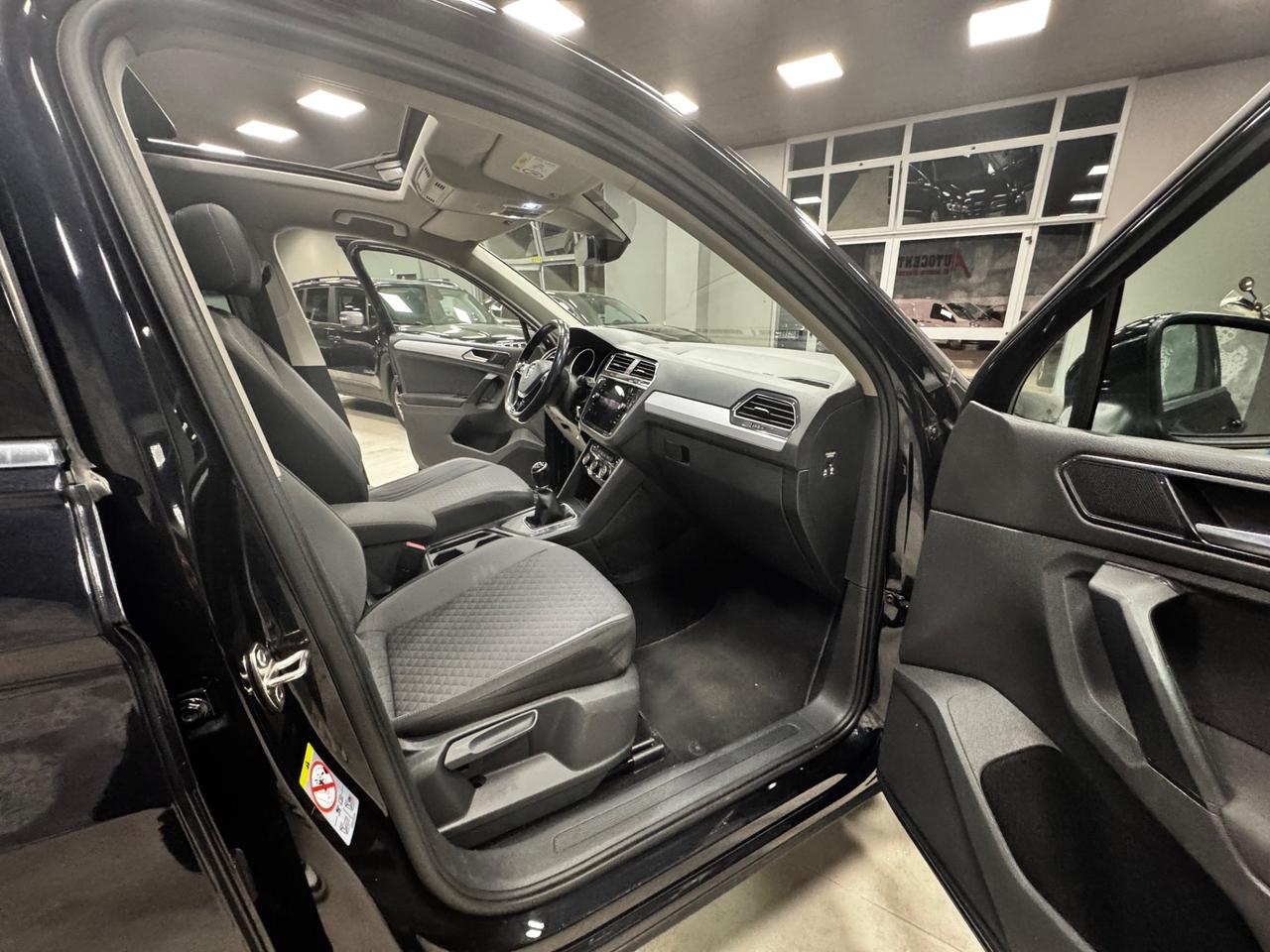 VOLKSWAGEN TIGUAN 2018 1.6 TDI TETTO APRIBILE