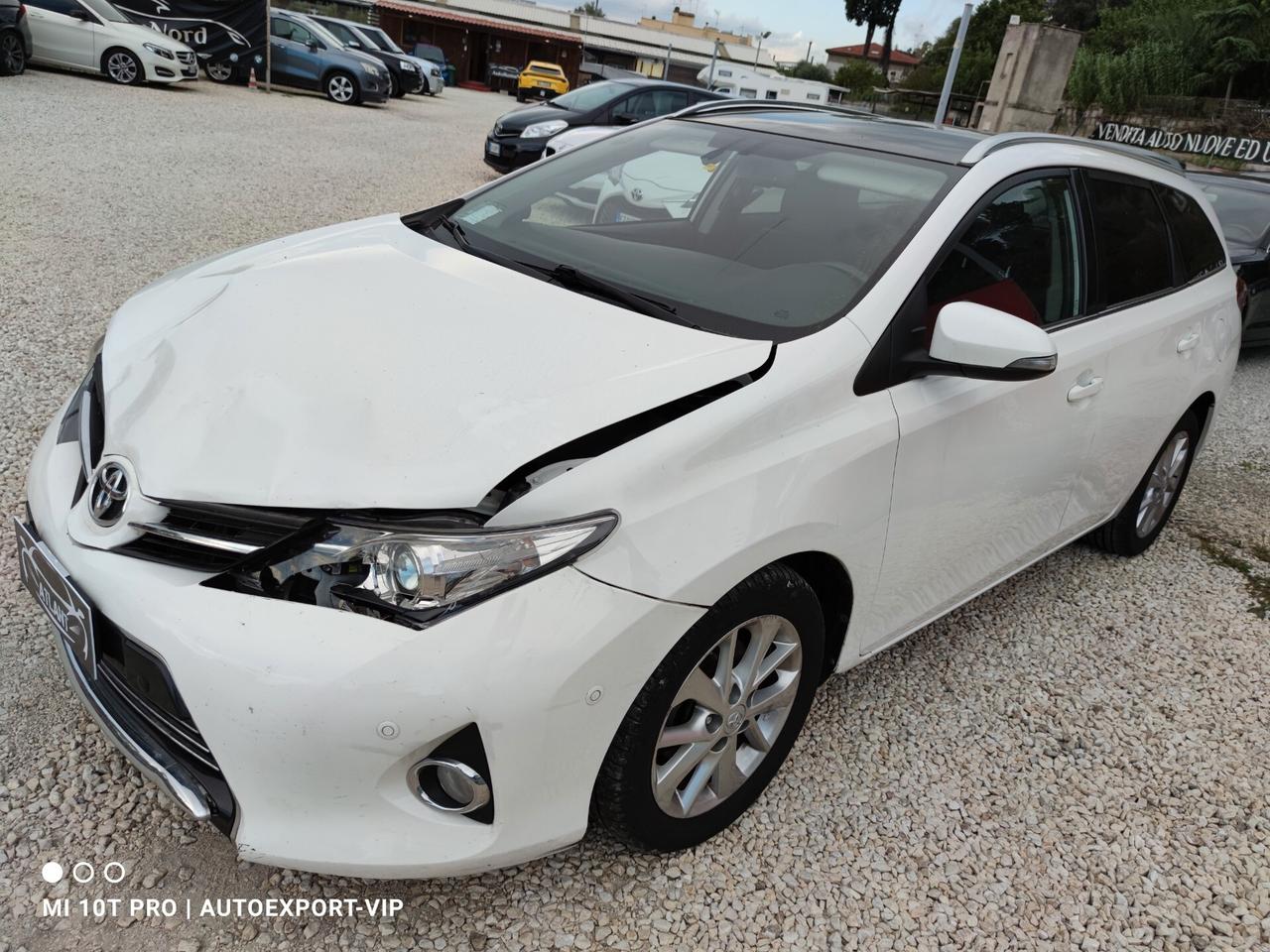 Toyota Auris Touring Sports 1.4 D-4D Lounge