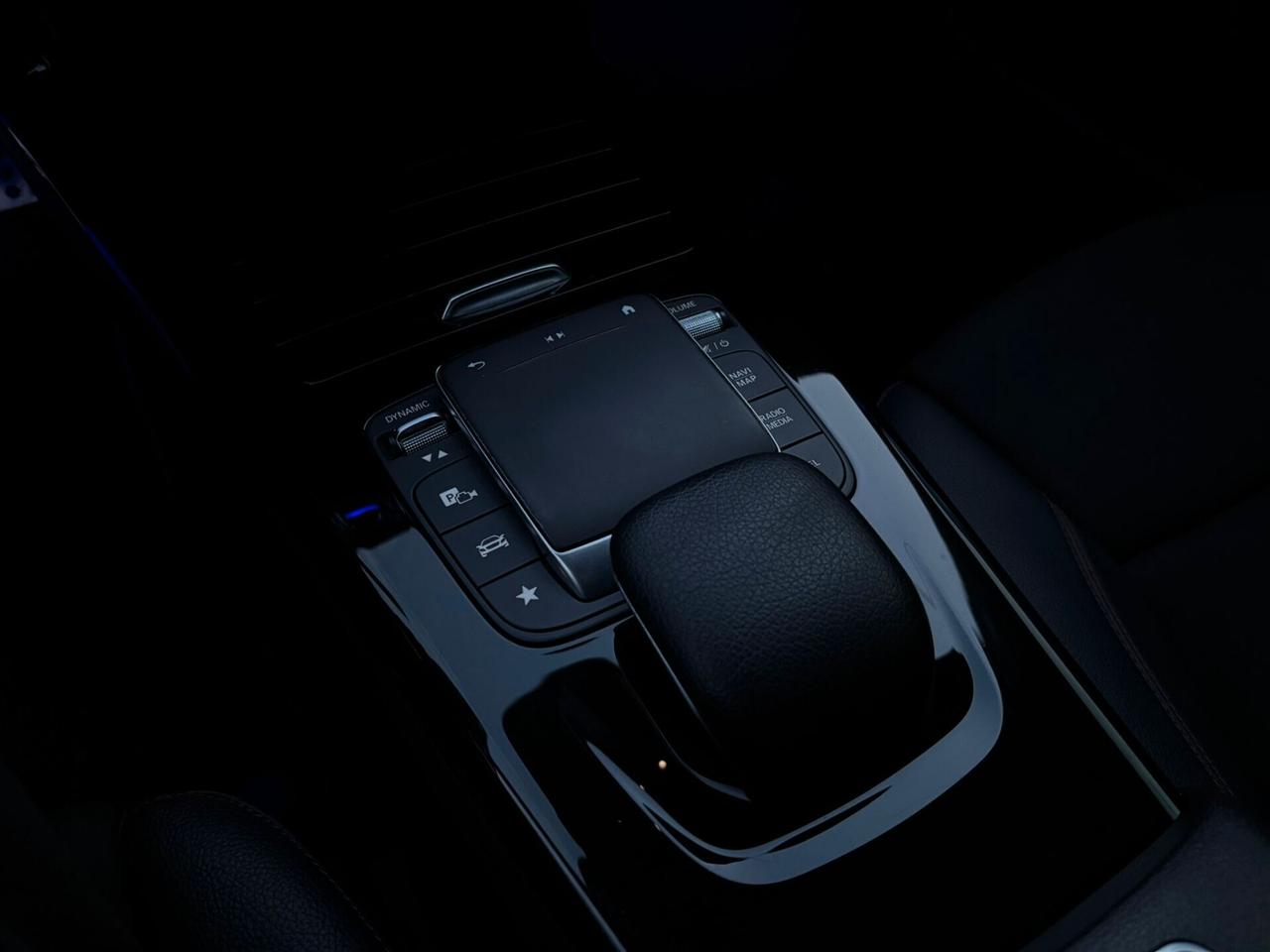 Mercedes-benz CLA 180d Premium Amg - 2020