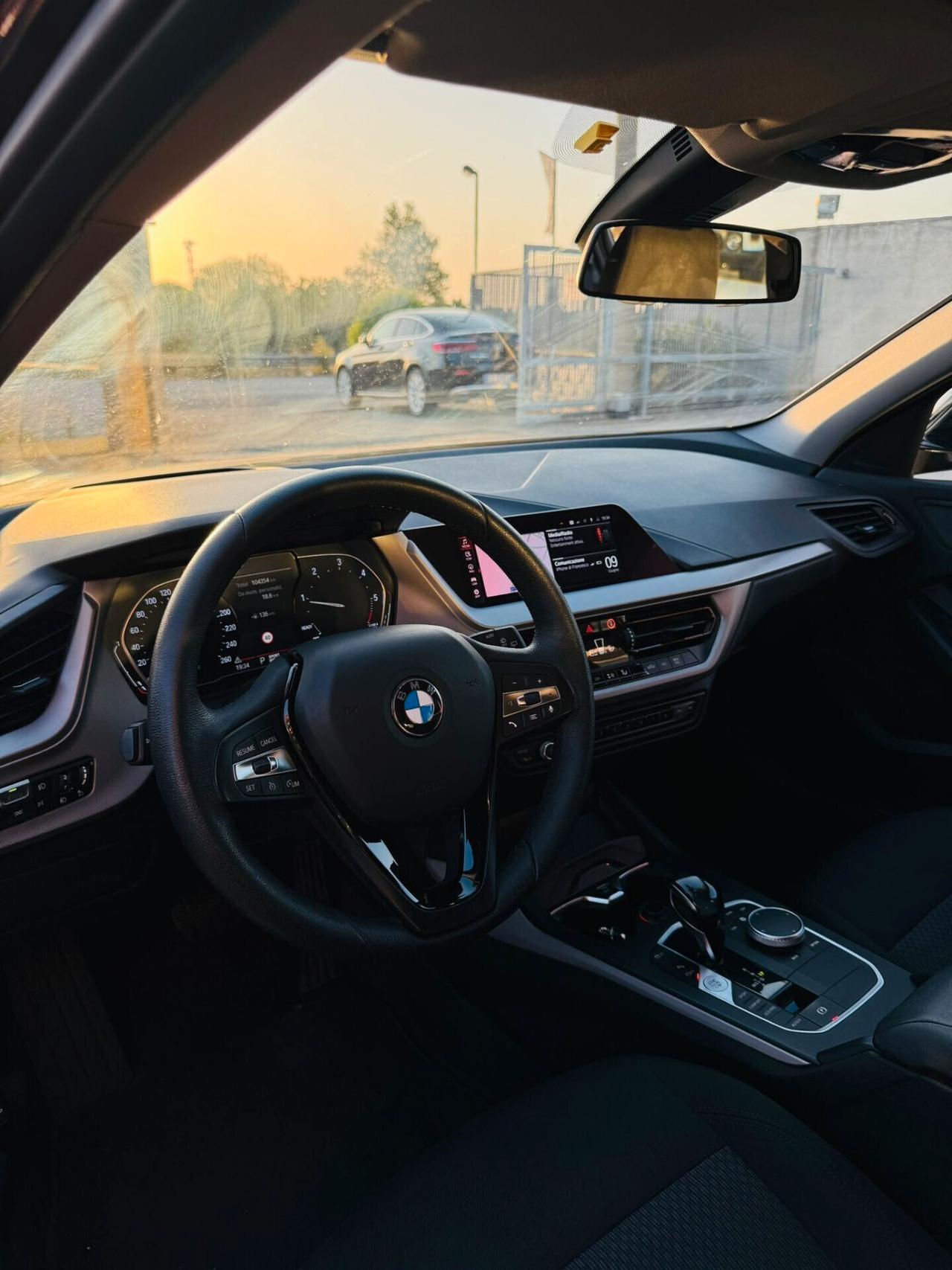 Bmw 116d 5p Sport Line Led/Navi