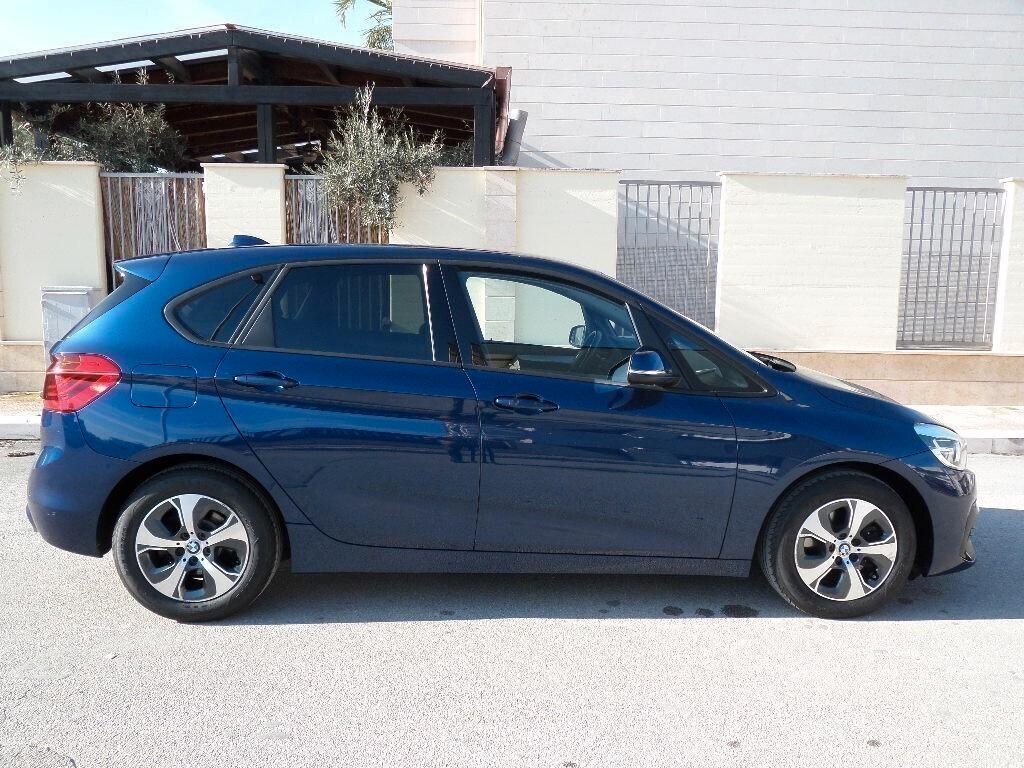 BMW 218d ACTIVE TOURER ADVANTAGE - Navi-Pelle/Tessuto-Cruise-Park